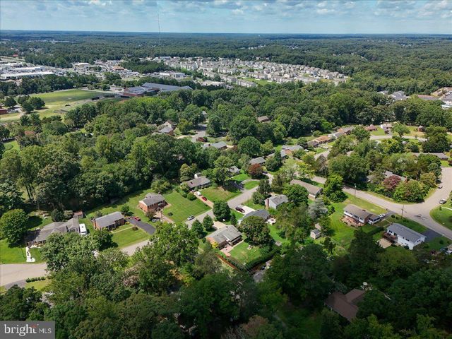 205 STONEWALL DR, Fredericksburg, VA 22401