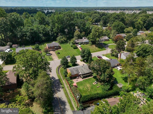 205 STONEWALL DR, Fredericksburg, VA 22401