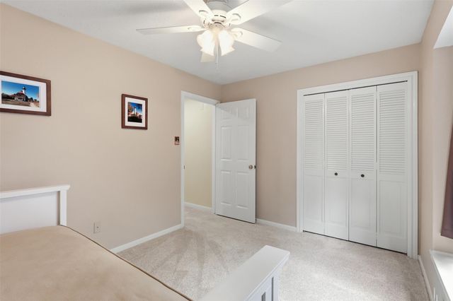 27 N Duskwood Place, The Woodlands, TX 77381