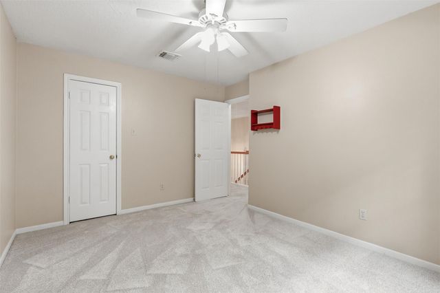 27 N Duskwood Place, The Woodlands, TX 77381
