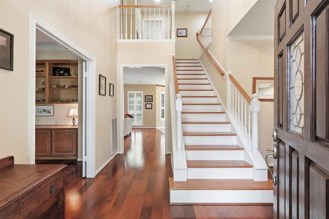 27 N Duskwood Place, The Woodlands, TX 77381