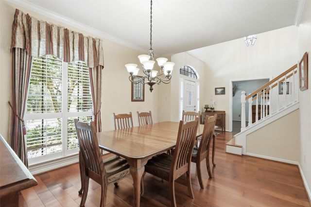 27 N Duskwood Place, The Woodlands, TX 77381