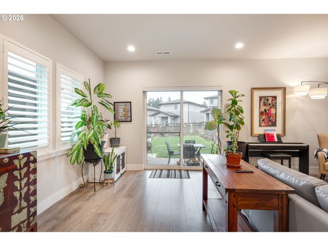 16562 Se SUNSHOWER Pl, Happy Valley, OR 97086