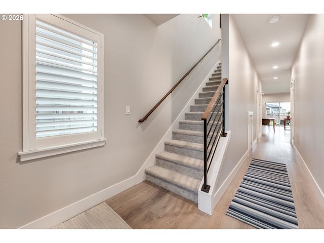 16562 Se SUNSHOWER Pl, Happy Valley, OR 97086