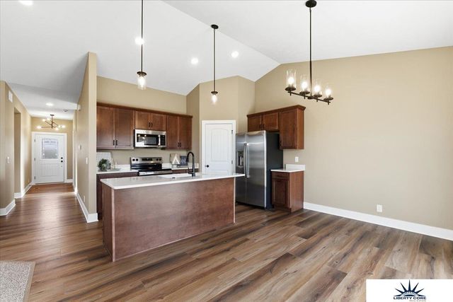 9618 N 167th Street, Bennington, NE 68007