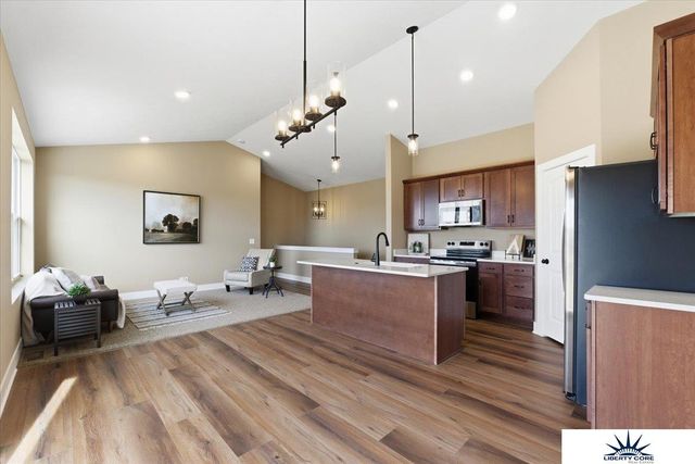 9618 N 167th Street, Bennington, NE 68007