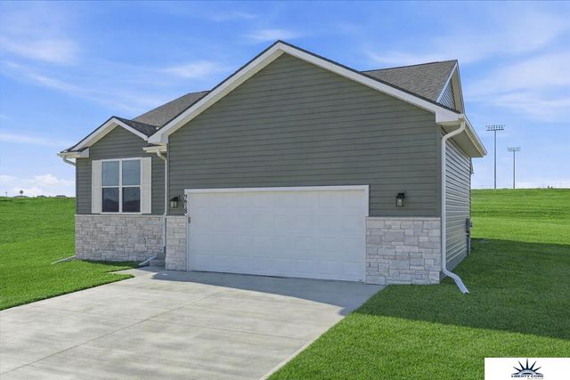 9618 N 167th Street, Bennington, NE 68007