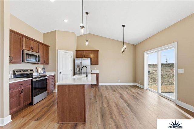 9618 N 167th Street, Bennington, NE 68007