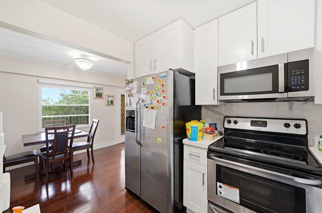 1401 SW 134th Way 410c, Pembroke Pines, FL 33027
