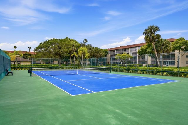 1401 SW 134th Way 410c, Pembroke Pines, FL 33027