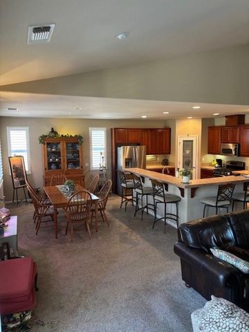 182 Bridlewood Ln, Copperopolis, CA 95228