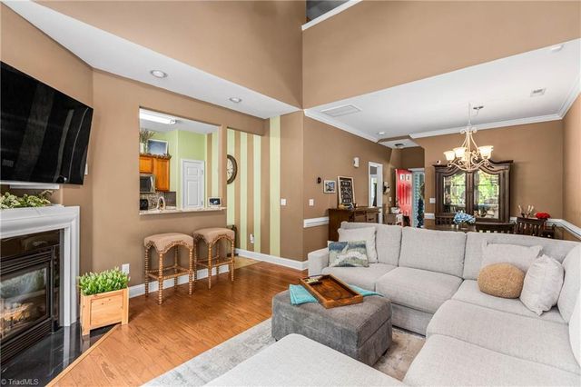 5780 Fox Ridge Lane, Winston-salem, NC 27104