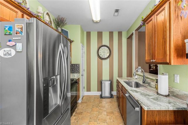 5780 Fox Ridge Lane, Winston-salem, NC 27104
