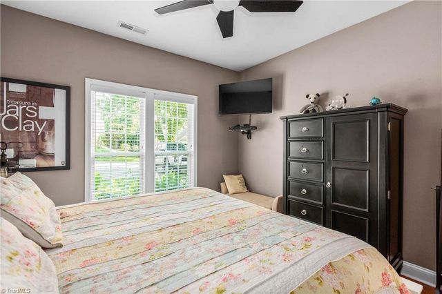 5780 Fox Ridge Lane, Winston-salem, NC 27104