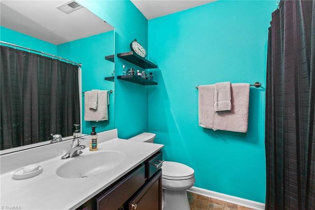 5780 Fox Ridge Lane, Winston-salem, NC 27104