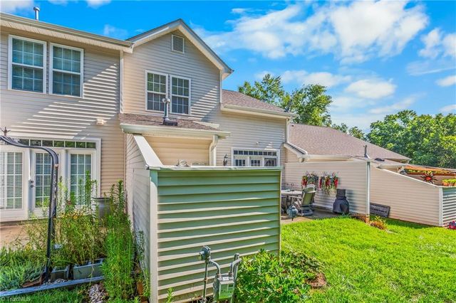 5780 Fox Ridge Lane, Winston-salem, NC 27104