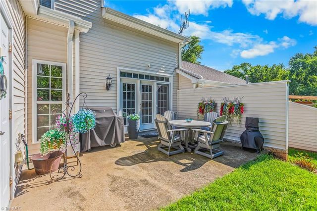 5780 Fox Ridge Lane, Winston-salem, NC 27104
