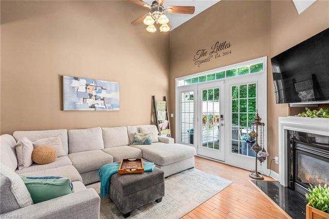 5780 Fox Ridge Lane, Winston-salem, NC 27104