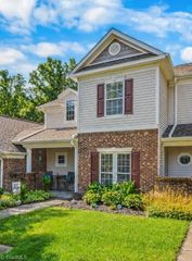 5780 Fox Ridge Lane, Winston-salem, NC 27104