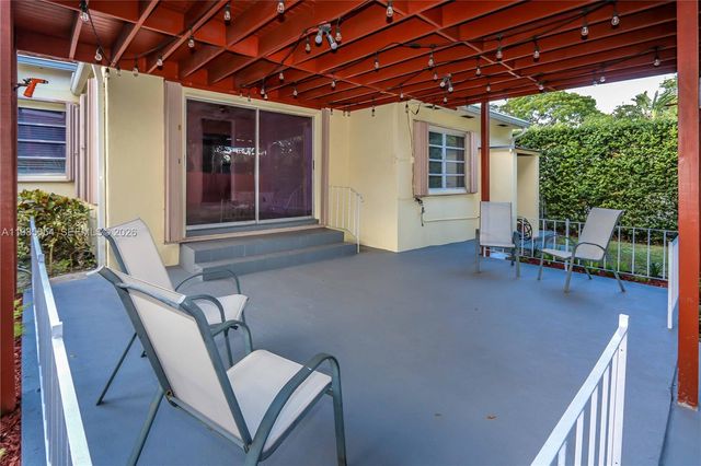 1015 Cortez St, Coral Gables, FL 33134