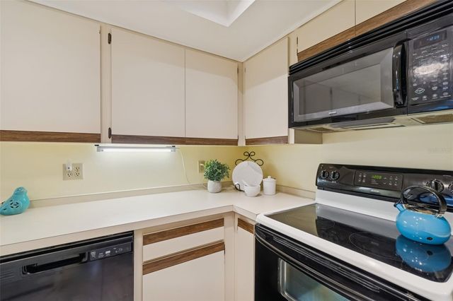 486 LAKEVIEW DRIVE 54, Palm Harbor, FL 34683