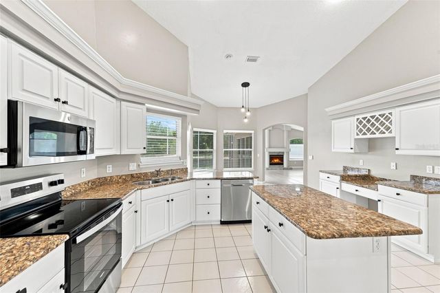 1413 CANAL POINT ROAD, Longwood, FL 32750
