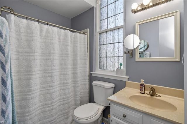 744 Rock Crest Ct Apt 301, Newport News, VA 23602