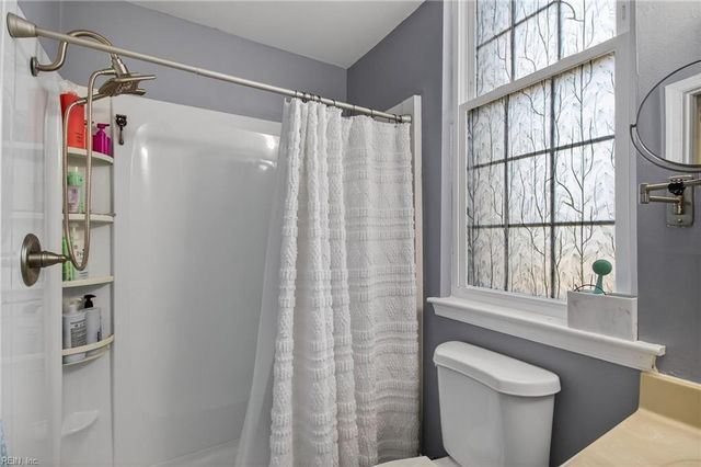 744 Rock Crest Ct Apt 301, Newport News, VA 23602