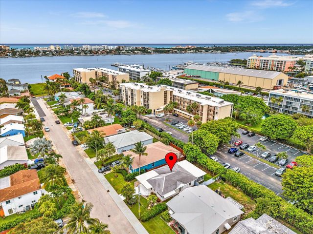 99 18th Avenue S, Lake Worth Beach, FL 33460