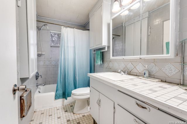 914 6th, Blanco, TX 78606