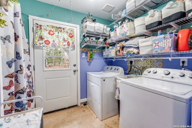 914 6th, Blanco, TX 78606