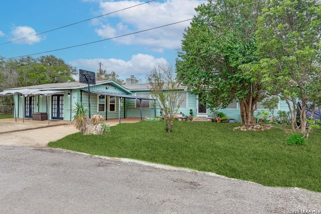 914 6th, Blanco, TX 78606