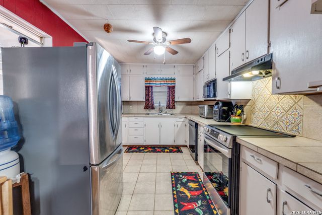 914 6th, Blanco, TX 78606