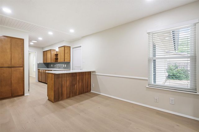 3112 Crosscreek DR, Austin, TX 78757