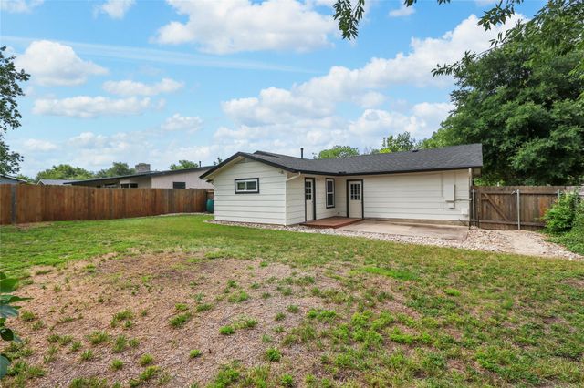 3112 Crosscreek DR, Austin, TX 78757