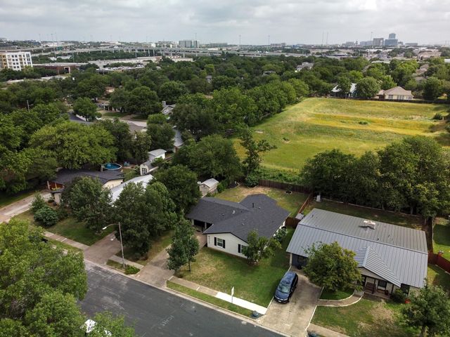 3112 Crosscreek DR, Austin, TX 78757