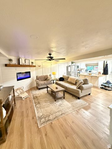 133 BLUE SAGE LN, Layton, UT 84040