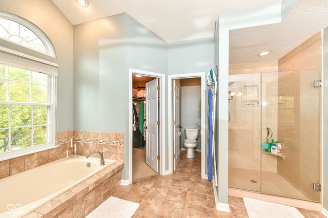 8570 Laurel Court, Fishers, IN 46038