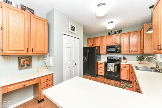 8570 Laurel Court, Fishers, IN 46038