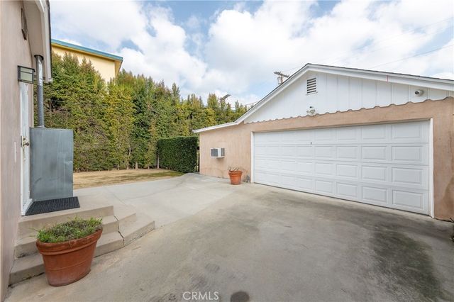 4182 Greenbush, Sherman Oaks, CA 91423