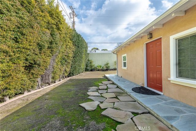 4182 Greenbush, Sherman Oaks, CA 91423