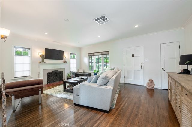 4182 Greenbush, Sherman Oaks, CA 91423