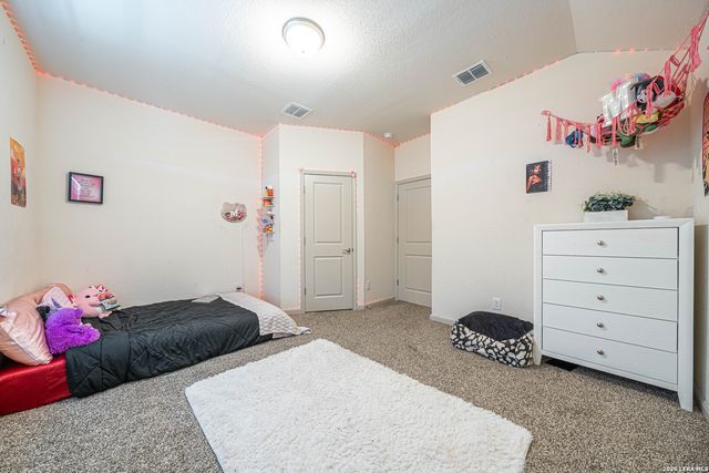 7616 MAGNOLIA VLG, San Antonio, TX 78252