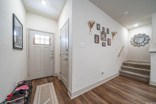 7616 MAGNOLIA VLG, San Antonio, TX 78252