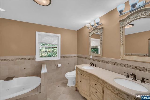 40 Rickland Road, Old Tappan, NJ 07675