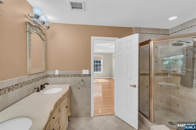 40 Rickland Road, Old Tappan, NJ 07675