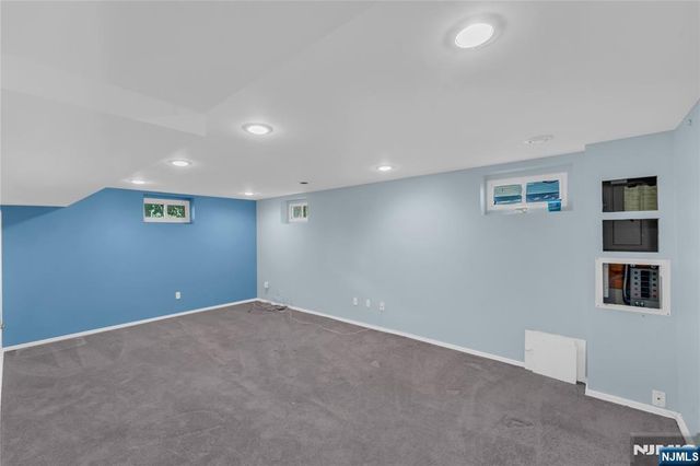 40 Rickland Road, Old Tappan, NJ 07675