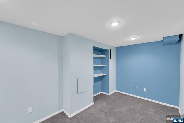 40 Rickland Road, Old Tappan, NJ 07675