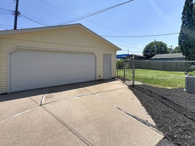 1711 2nd Street W, Milan, IL 61264