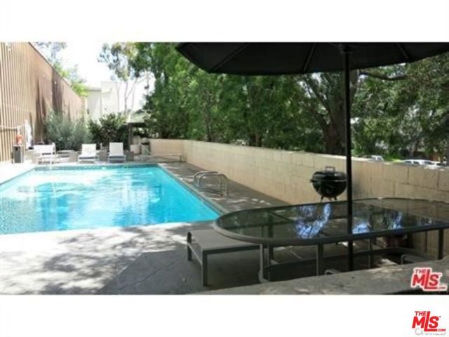3949 Los Feliz Boulevard 206, Los Angeles, CA 90027